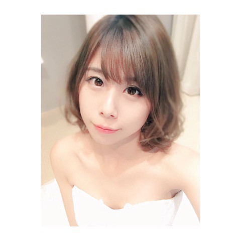有村架純の姉・藍里がウエディングドレス姿を初公開「魔法にかけてもらった気分」
