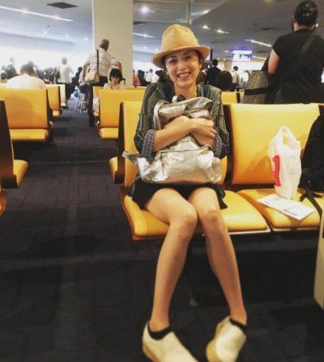 高岡早紀がすっぴん姿を披露 美肌に「スキンケア教えて」と要望も