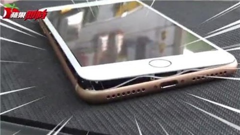 【悲報】iPhone8が充電中にバッテリー膨張し爆発する事例続々 : IT速報