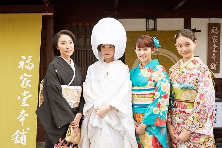 佐々木希＆渡部建、10月・結婚式で白無垢＆自身プロデュースのドレスも着用か
