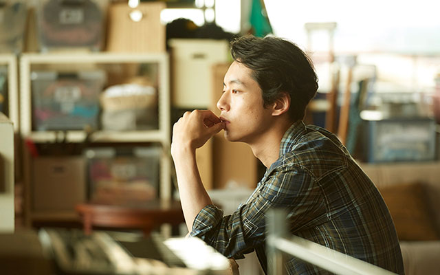 坂口健太郎の京都弁にドキッ!映画『ナラタージュ』 有村架純との家族だんらんシーンが公開