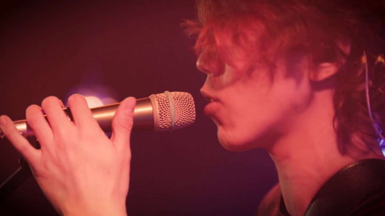 ReN - Life Saver [YouTube Music Sessions] - YouTube