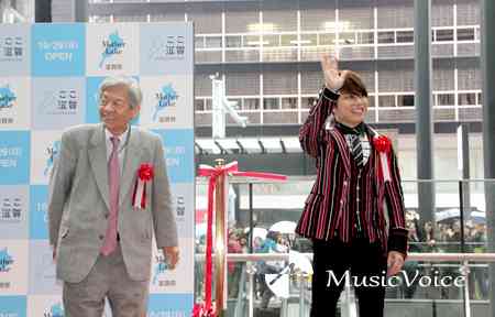 西川貴教は嵐を呼ぶ男？滋賀県イベントで大雨、“水の国”に絡め「ポジティブに」 （MusicVoice） - Yahoo!ニュース