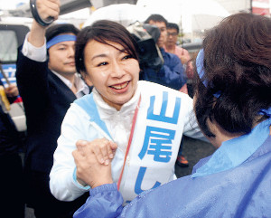 美人落選議員「金子恵美」安倍総理に応援電話を要求 選挙でも見せた“特権意識”