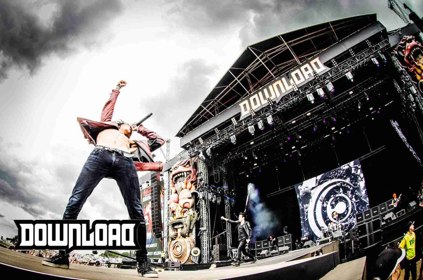 Crossfaith - 'Monolith (Live At Download Festival 2014)' - YouTube