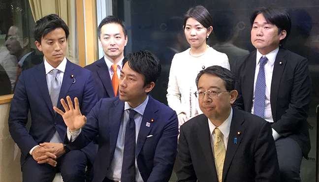 今日は選挙！投票に行こう！！