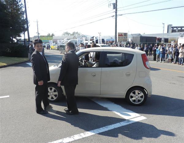 【トランプ氏来日】不審車両がゴルフ場に　「安倍政権に抗議する！」と吐き捨て…　霞ケ関カンツリ－クラブはてんやわんや　（1/2ページ） - 産経ニュース