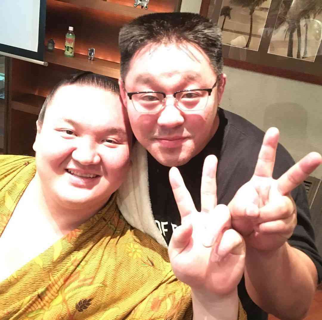白鵬、2場所ぶり40度目V…最多記録を更新
