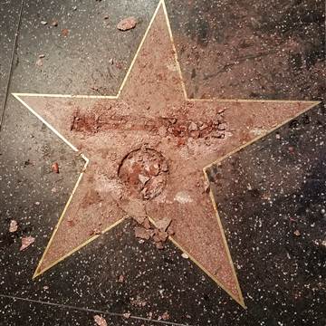 アイスランドに現れた、「車に速度を落とさせる横断歩道」の秘密とは…?