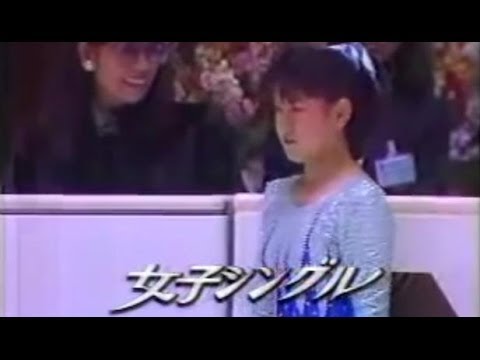世界初の女子トリプルアクセル　伊藤みどり　ジャンプ高っ！ 1988年NHK杯 Triple Axel by Midori Ito. 1998 NHK Trophy. Very high jump!!! - YouTube
