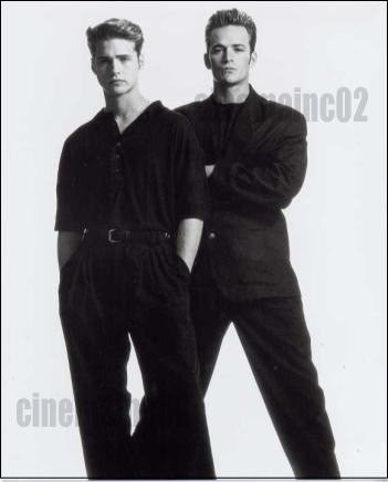 【2択問題】サシ飲みするならどっちがいい?【プラマイ半々を目指す!】