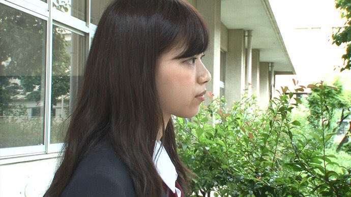 横顔ブスのひと