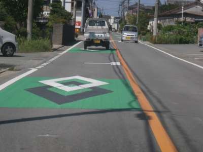 アイスランドに現れた、「車に速度を落とさせる横断歩道」の秘密とは…?