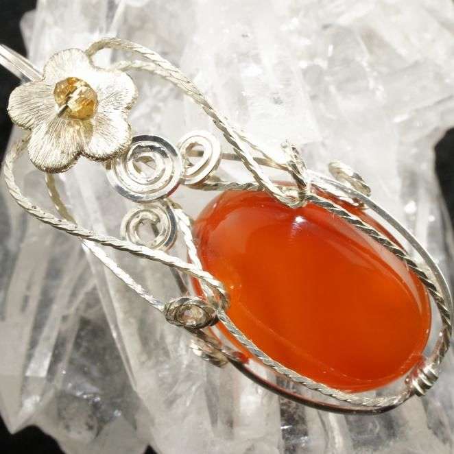 ワイヤーラッピングアクセサリー作り方まとめ☆プレゼントにも！天然石のペンダントトップを作ってみよう☆ - NAVER まとめ