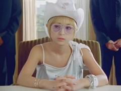 全員、浜崎あゆみに　不思議な光景にファンざわつく「あゆがいっぱい」「圧巻」