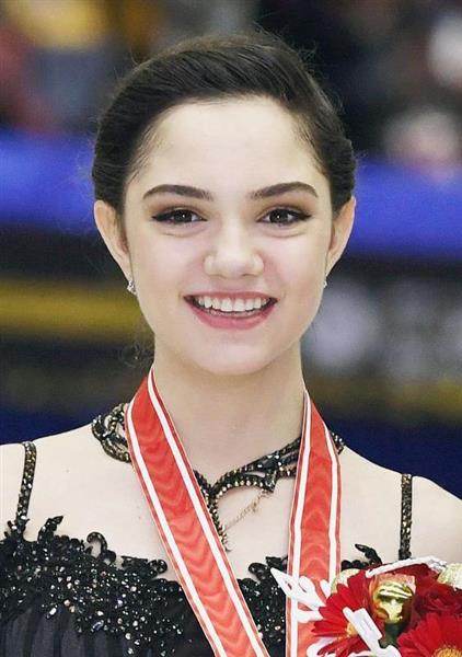 平昌五輪の金メダル候補、メドベージェワ右足骨折