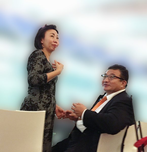49歳・人妻市議　男性議員と二股ダブル不倫疑惑の衝撃現場 （NEWS ポストセブン） - Yahoo!ニュース