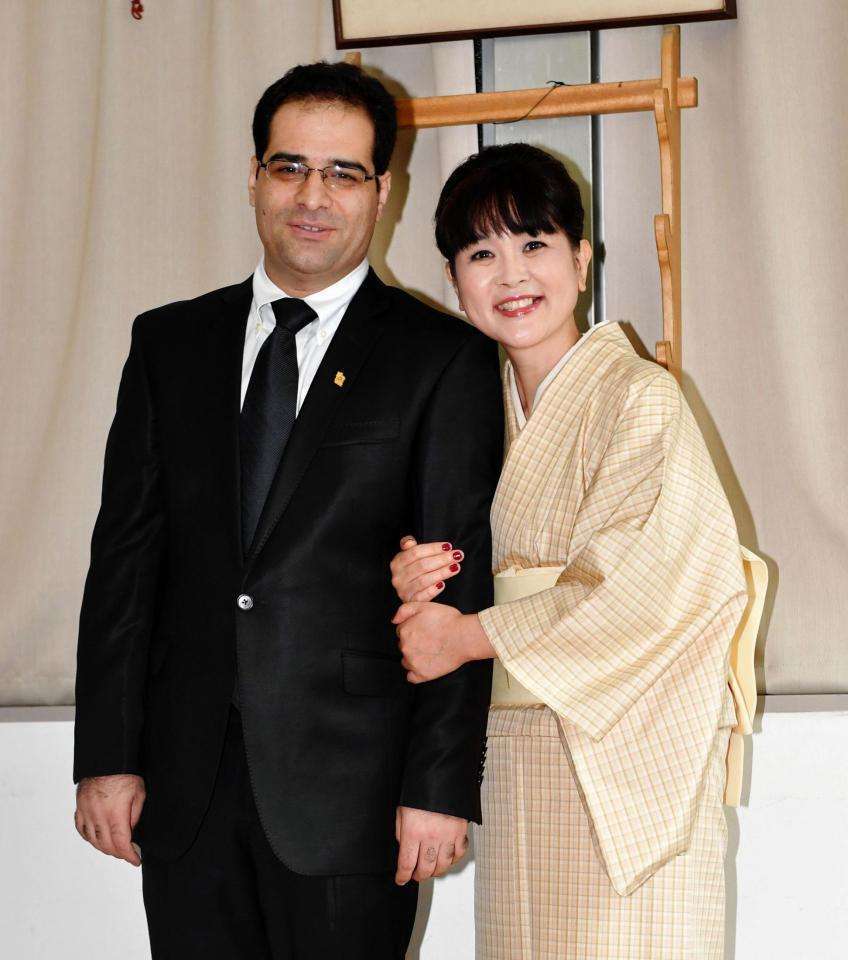 泰葉、2019年で引退＆子作りへ　イラン人男性と婚約会見で「彼の血筋を残したい」