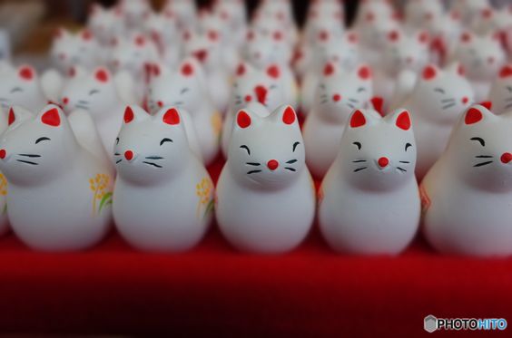 もうすぐお正月！日本全国、可愛いお守り