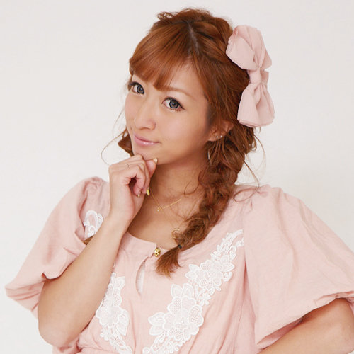 辻希美、豪快なんてレべルじゃない…ガサツすぎるケーキの食べ方に批判の嵐