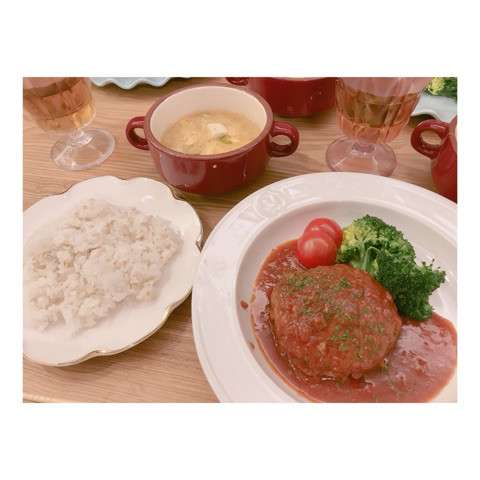 辻希美、会心の手作りハンバーグ披露も「作ってないだろ」の総ツッコミ