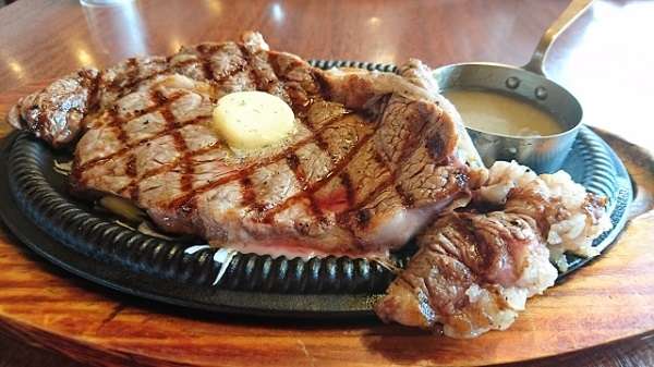ステーキ肉を下準備なしで焼き始めた彼氏に落胆 匿名ブログが話題「自炊をしない男性はみんなこうなの?」