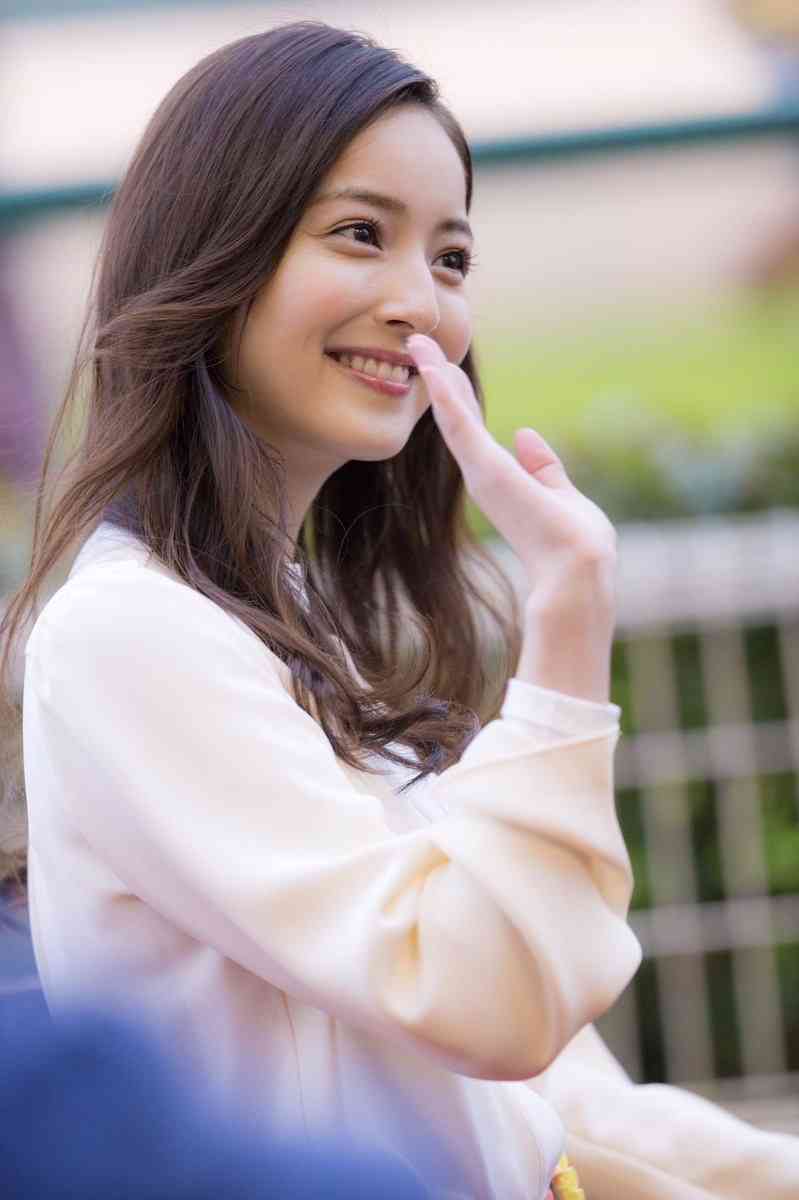 芸能人の美しい不意討ち画像を貼るトピ