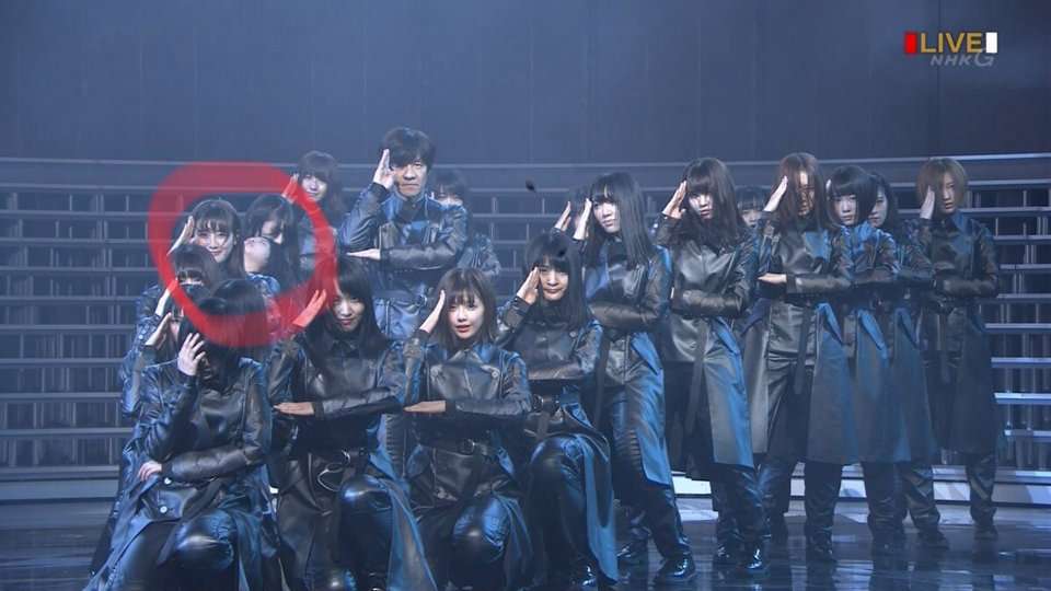 欅坂46鈴本美愉、ステージ上で倒れる