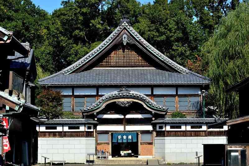 『千と千尋の神隠し』のモデル！江戸東京たてもの園（小金井市）は、ジブリファンの聖地！ | 東京都 | トラベルjp＜たびねす＞