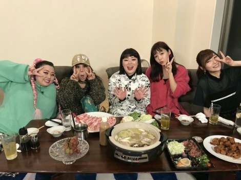指原莉乃、渡辺直美の新居で“売れっ子”女子会 藤田ニコル&ブルゾンちえみも参加
