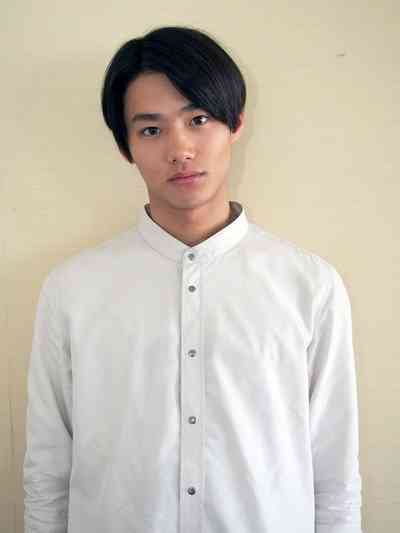 野村周平、お尻丸出しの