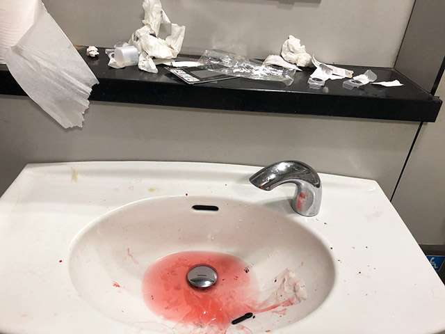 女子トイレでイラッとする事