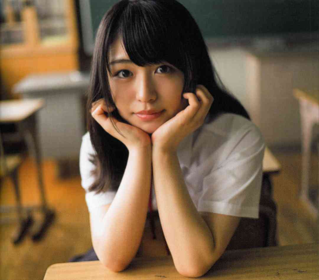 欅坂46・長濱ねる、写真集が1週間で異例の3度目重版 累計発行15万部を突破 