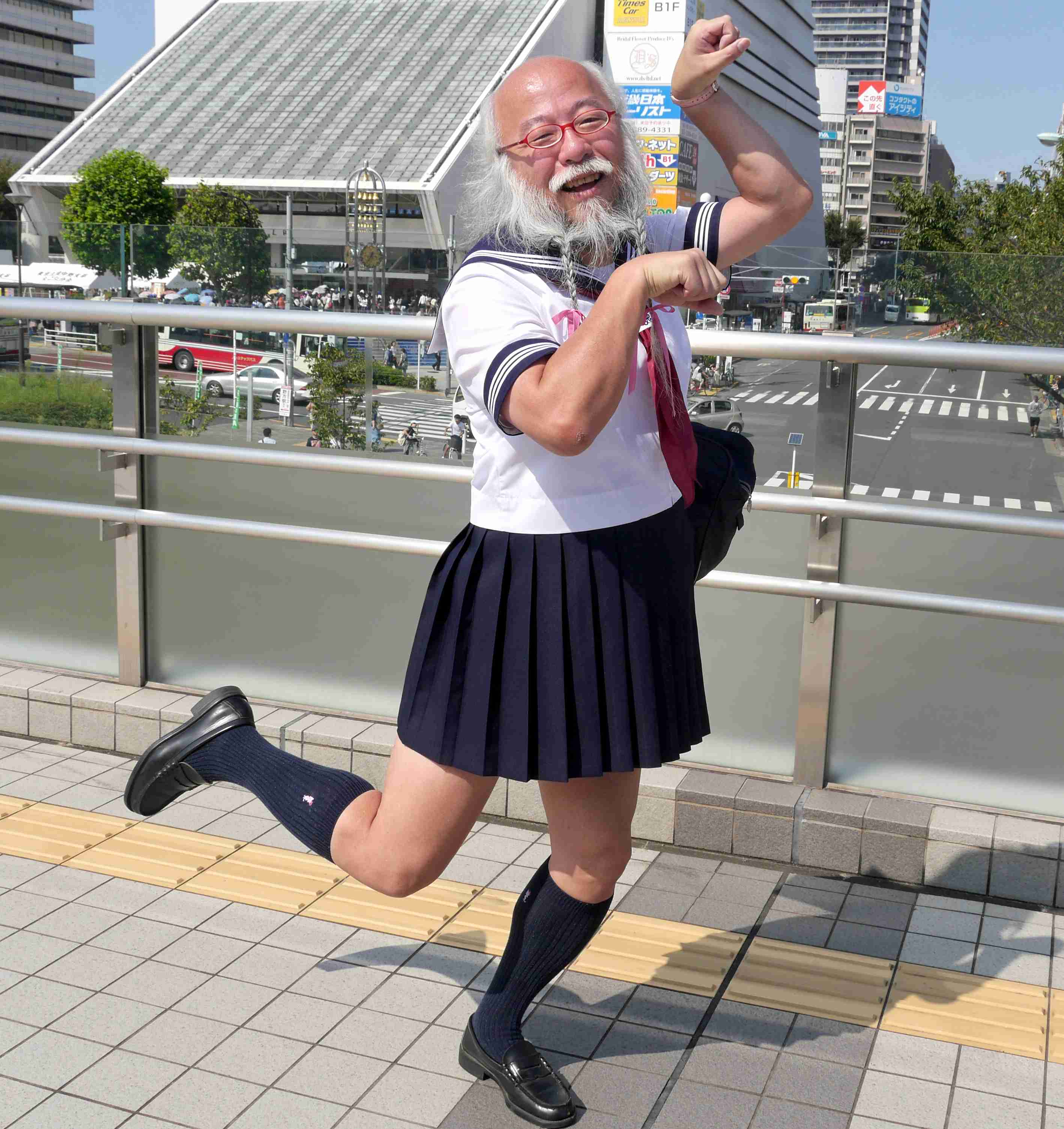 おっさんの女装露出 