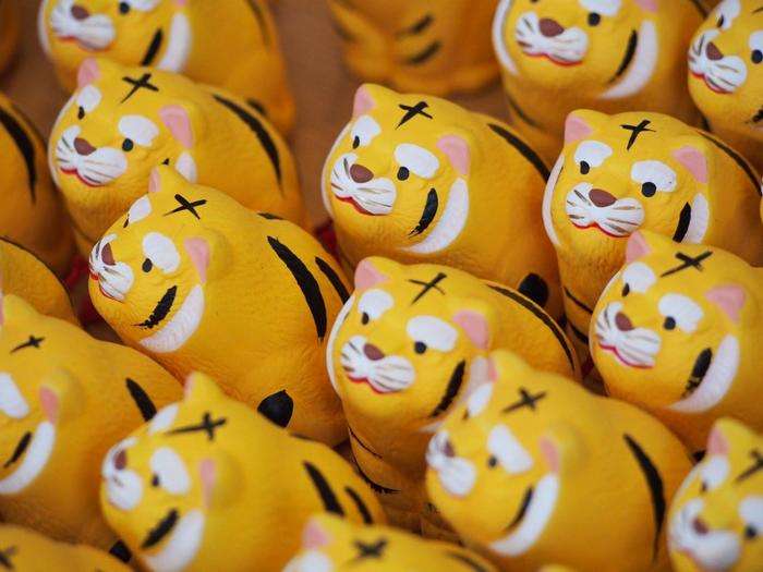 もうすぐお正月！日本全国、可愛いお守り