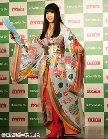 土屋太鳳の“サービス精神”に佐藤健が困惑 自分でネタ振りしてイベント盛り上げ