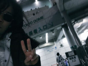 TOSHINARIこと菊池俊成（きくちとしなり）って誰？顔画像は？嵐の音響StaffがTwitterで「ジャニヲタ無理」「口パク」などの暴言を投稿し炎上…スタッフの情報まとめ | GirlyNews