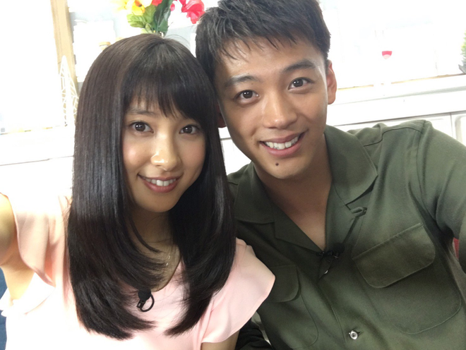 土屋太鳳の“サービス精神”に佐藤健が困惑 自分でネタ振りしてイベント盛り上げ