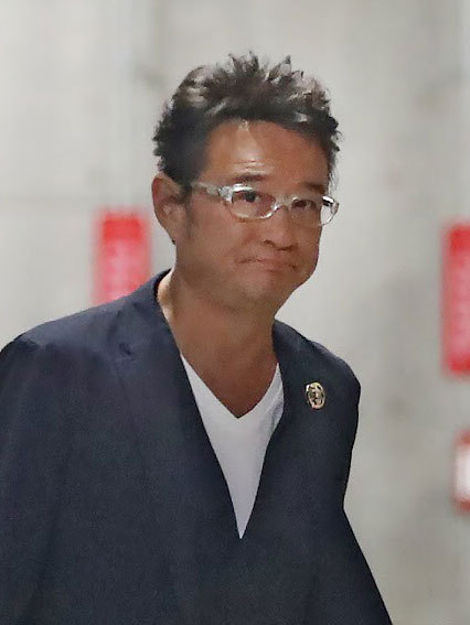 “ガッツポーズ離婚”松居一代が警視庁に刑事告訴されていた！ （文春オンライン） - Yahoo!ニュース
