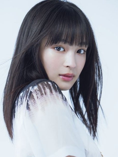 猫を抱く広瀬すずが美少女すぎると話題　「猫になりたい」の声続出
