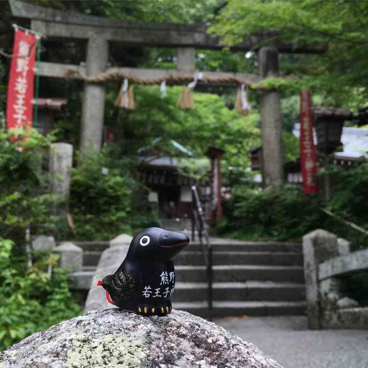 もうすぐお正月！日本全国、可愛いお守り