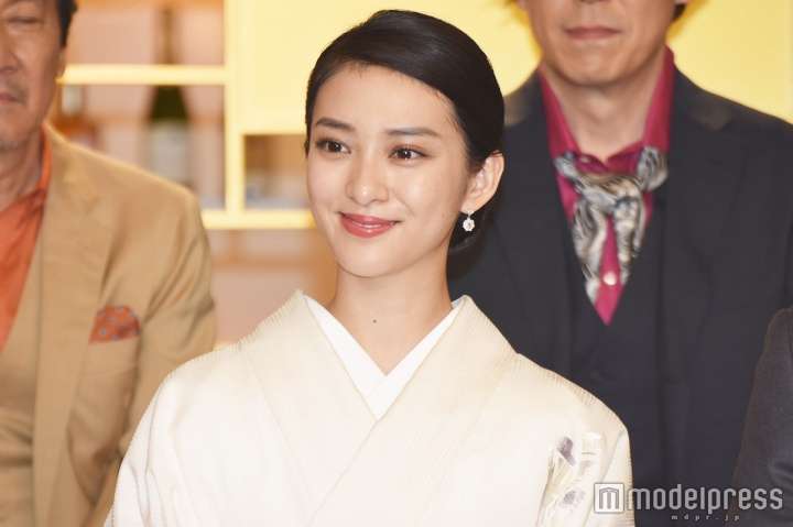 芸能人の美しい不意討ち画像を貼るトピ