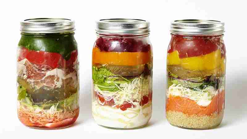 必ずお洒落なサラダを頼む!?　正直ちょっと面倒くさい女子会あるある