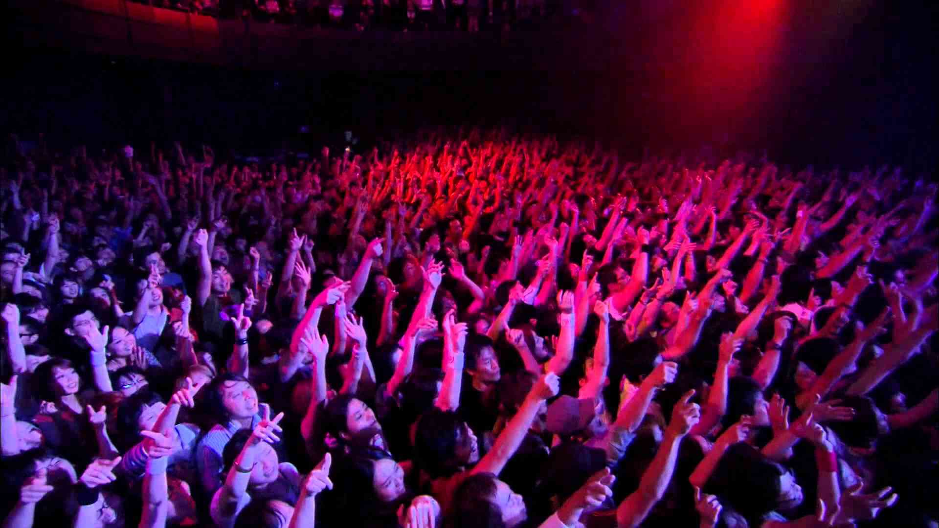 岡村靖幸「あの娘ぼくがロングシュート決めたらどんな顔するだろう」 - YouTube