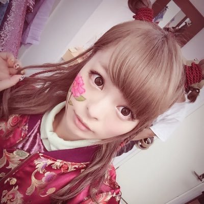 きゃりーぱみゅぱみゅ、意味深ツイート「どっちの気持ちもわかるから本人達次第」