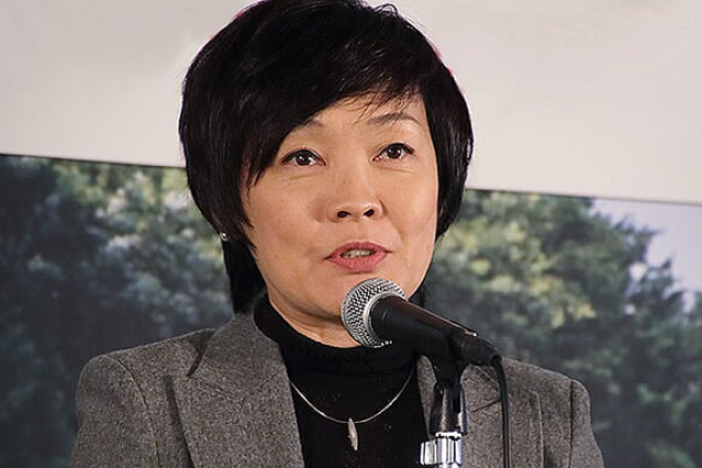 安倍昭恵夫人が安倍首相の冴えない画像を投稿 批判コメントも消さない謎 - ライブドアニュース