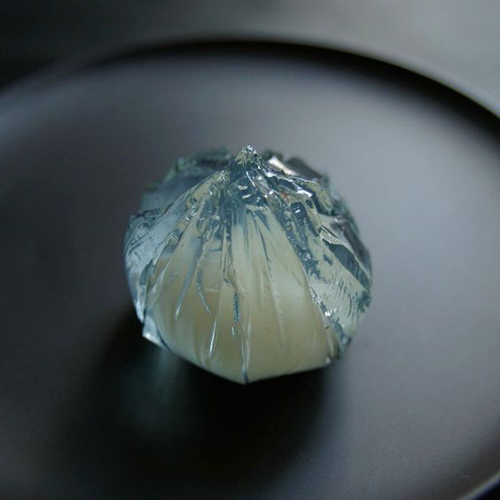美しい和菓子の画像