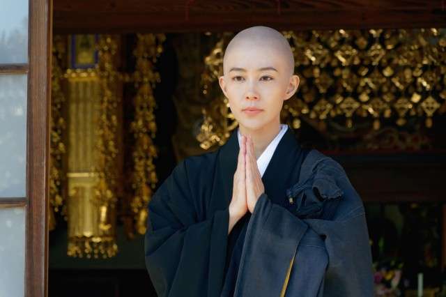 木村佳乃、人生初の剃髪姿！「相棒」再登場で衝撃の尼に