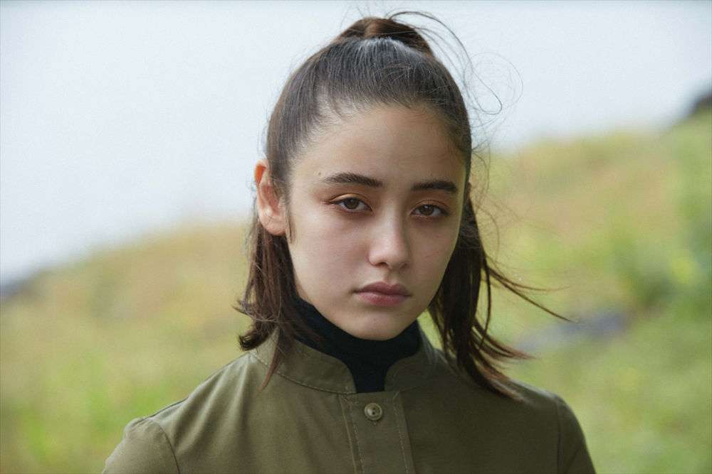 可愛い系より美人系の顔が好きな方