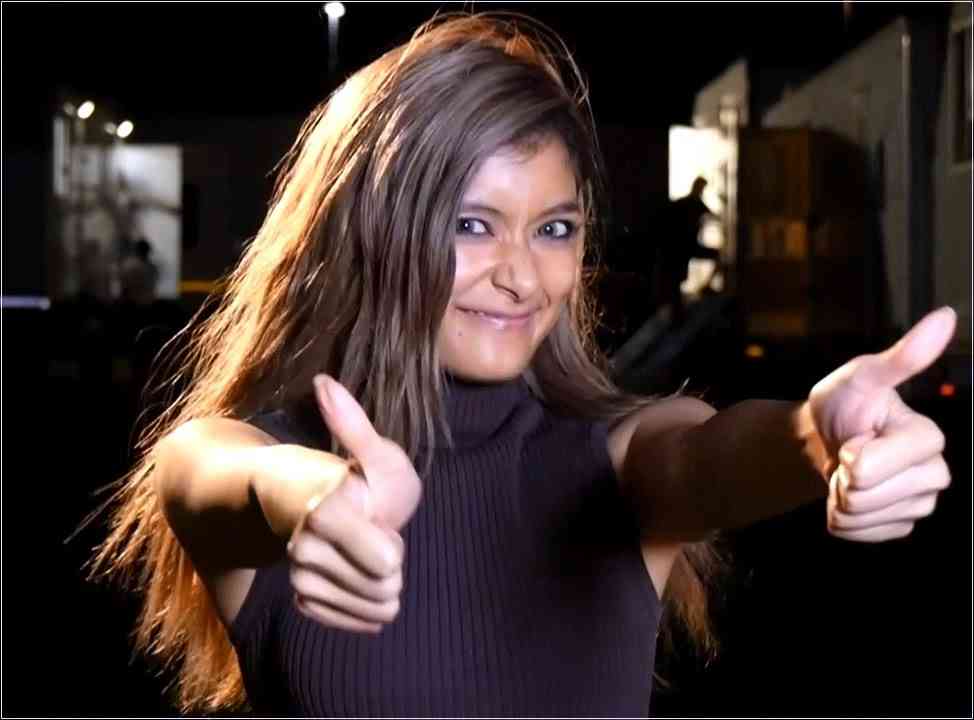  ローラがTwitterで“テレビに積極的に出演する”という宣言をし、ファンから歓喜の声